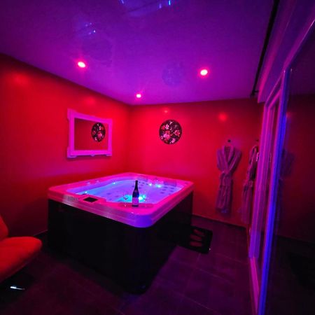 Bulles De Plaisir Otel Saint-Maurice-l'Exil Dış mekan fotoğraf