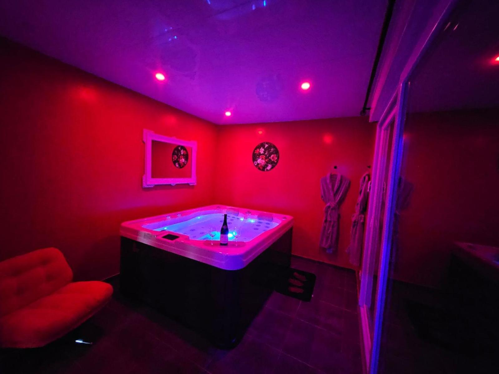 Bulles De Plaisir Otel Saint-Maurice-l'Exil Dış mekan fotoğraf